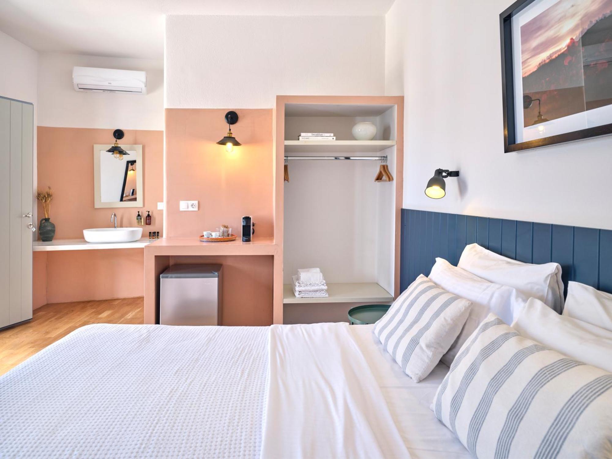 Magoo Suites Logaras Esterno foto
