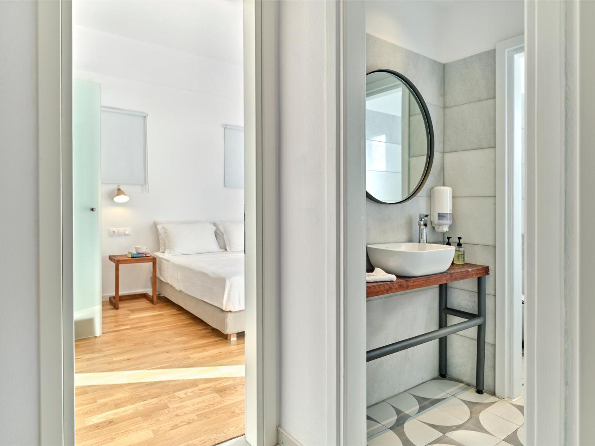 Magoo Suites Logaras Esterno foto