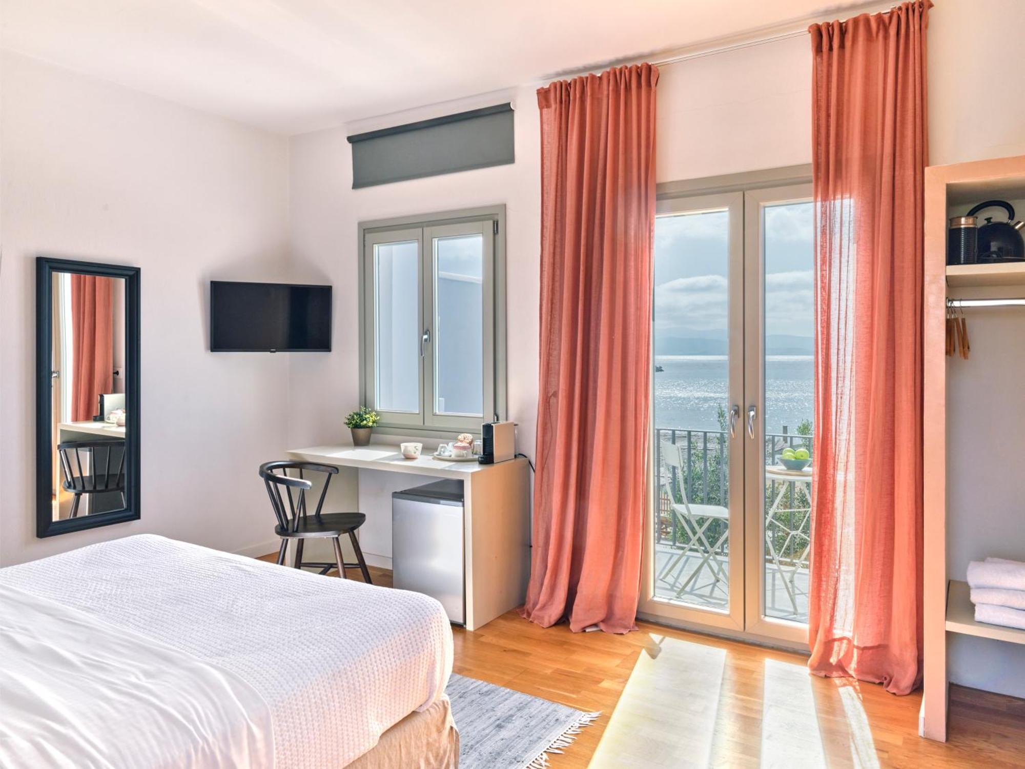 Magoo Suites Logaras Esterno foto