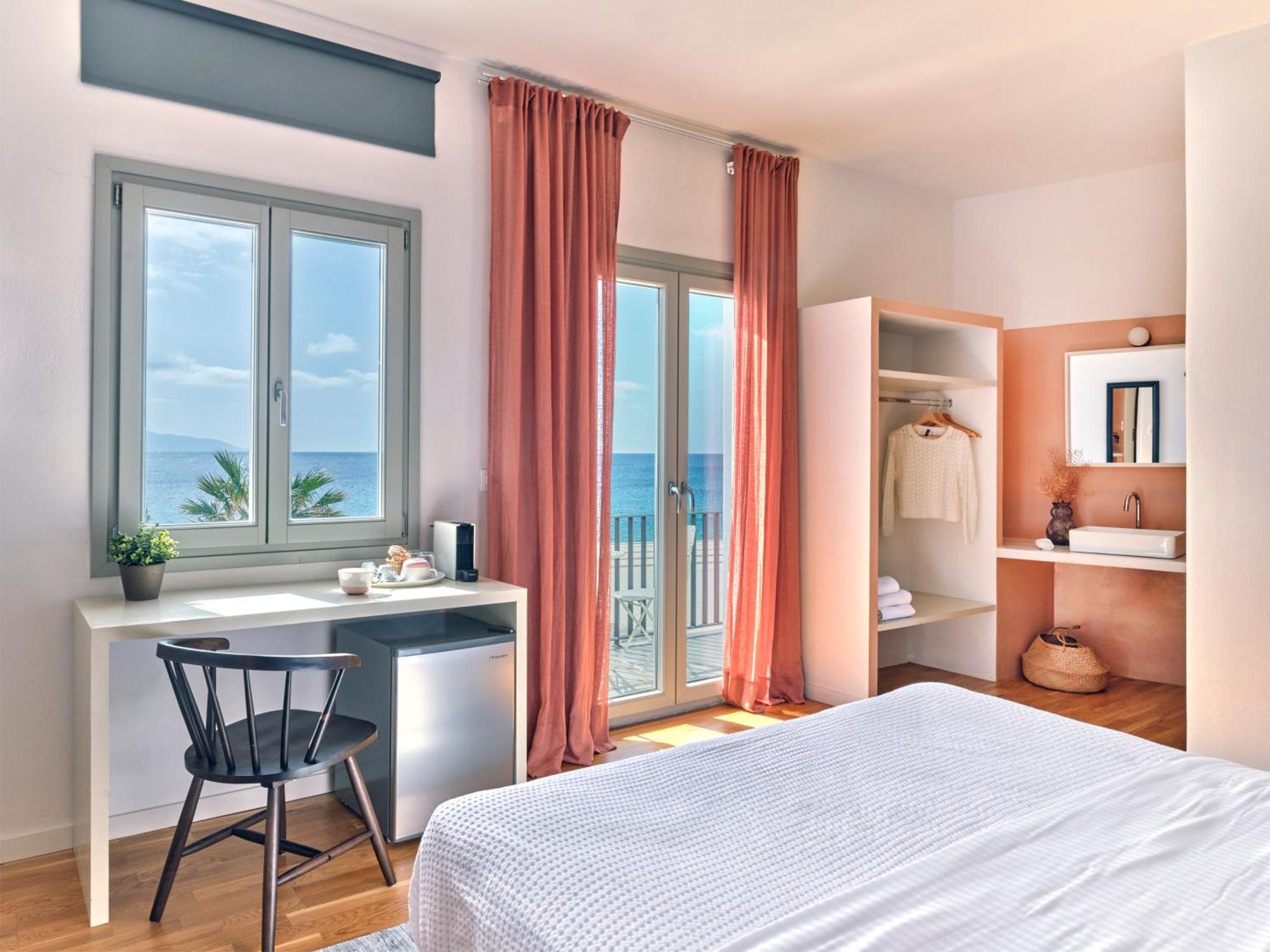 Magoo Suites Logaras Esterno foto